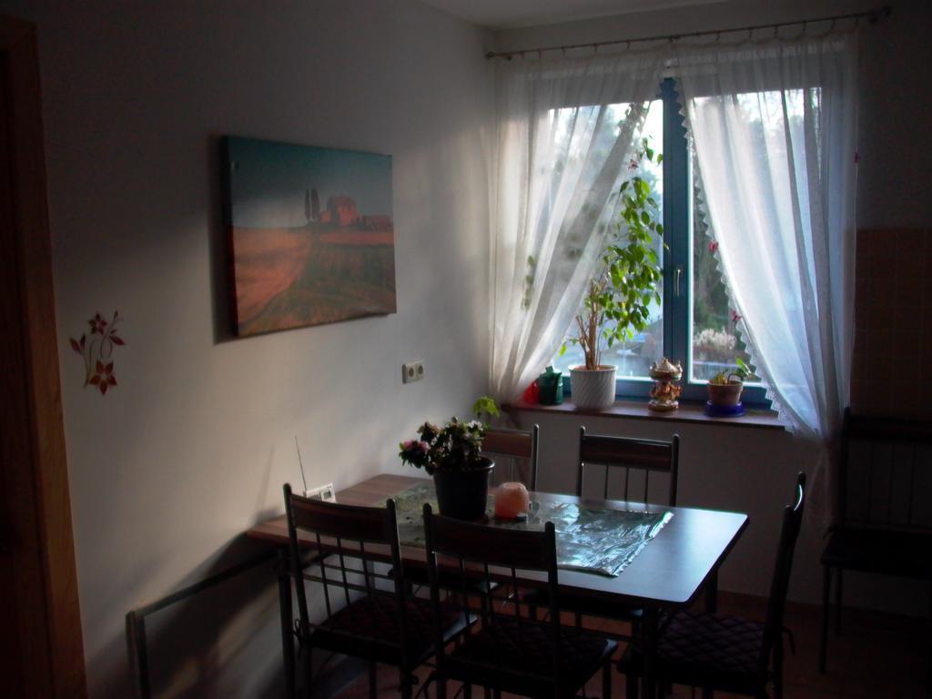 Gaestezimmer Ferienwohnung Villa Alexa, Mit Wallbox Woltersdorf  Ruang foto