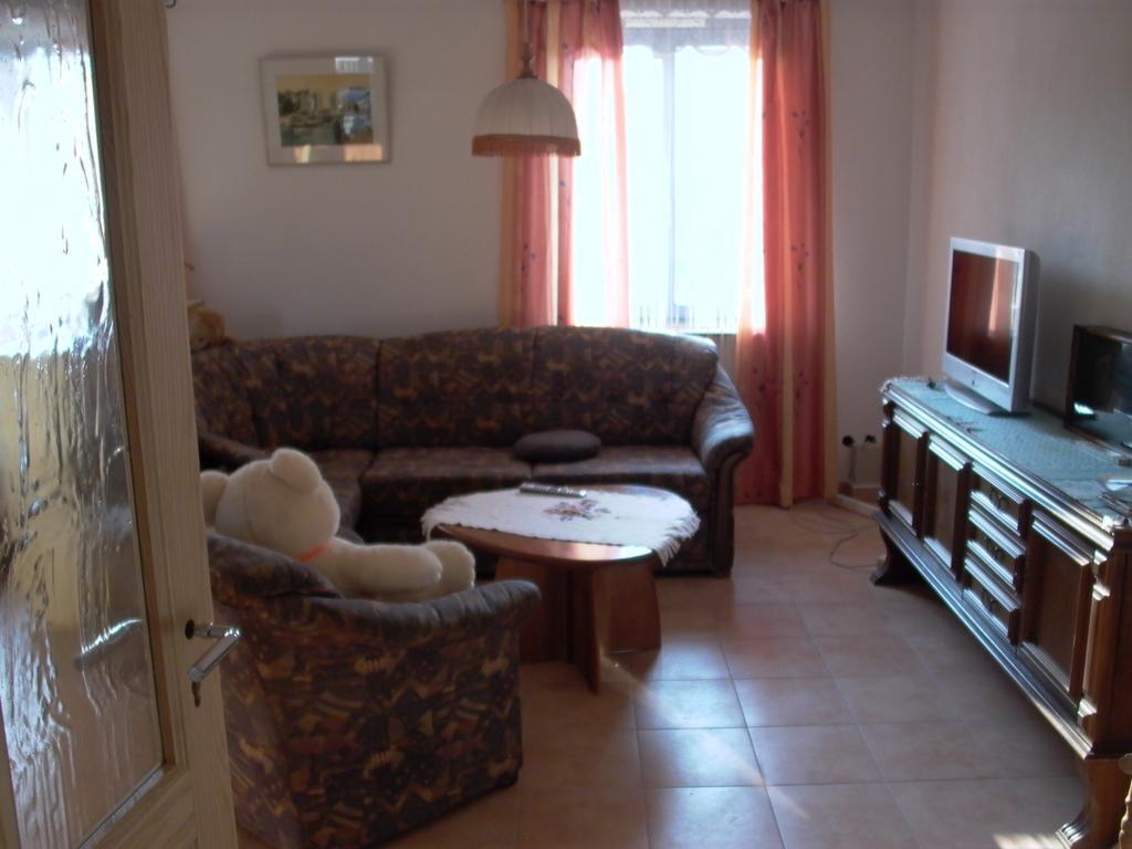Gaestezimmer Ferienwohnung Villa Alexa, Mit Wallbox Woltersdorf  Ruang foto