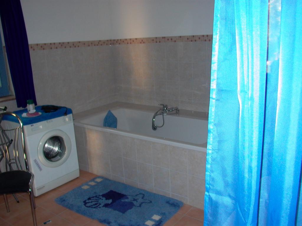 Gaestezimmer Ferienwohnung Villa Alexa, Mit Wallbox Woltersdorf  Bagian luar foto